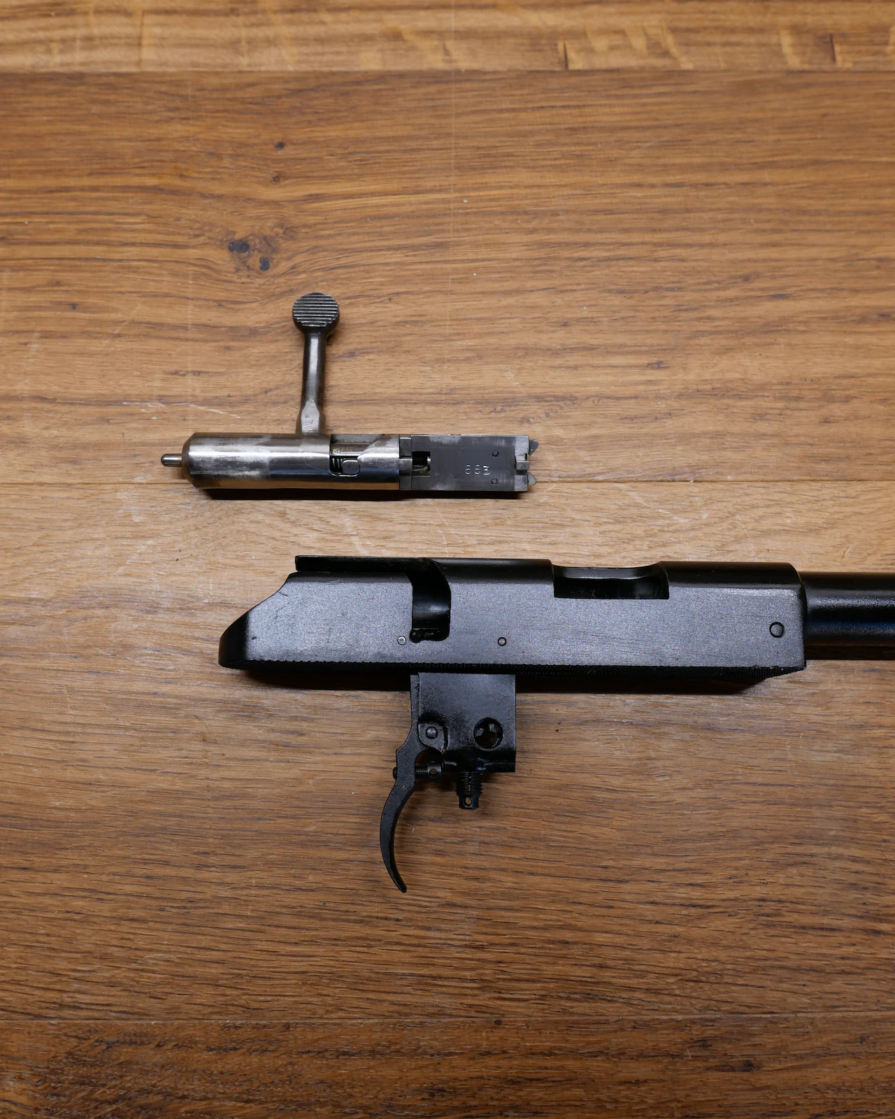 Carabine Vostok CM-2 boîtier et culasse démontés