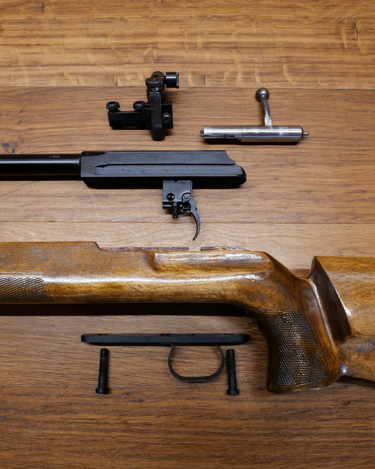 Carabine Vostok CM-2 démontée