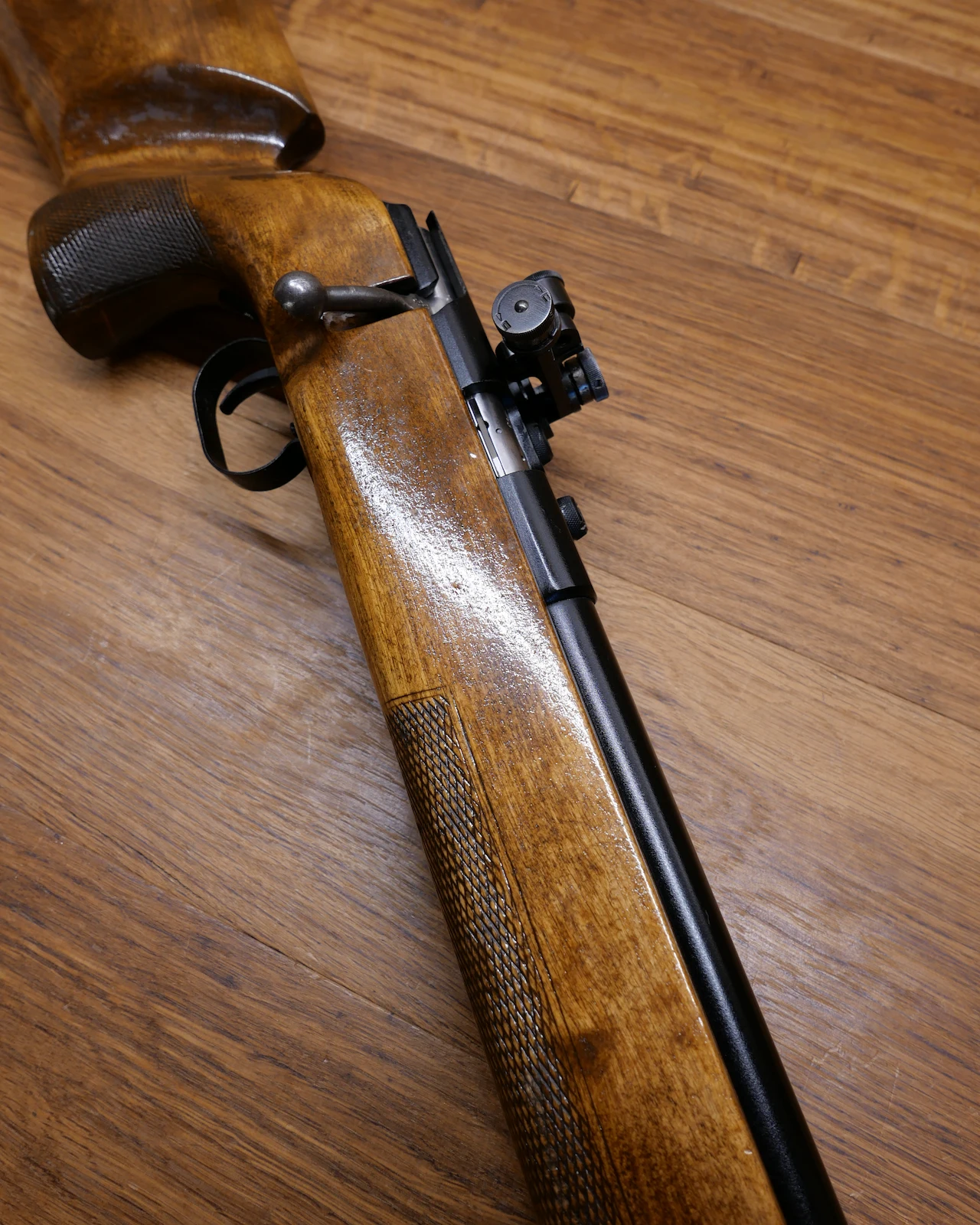 Carabine Vostok CM-2 zoom boîtier face droite