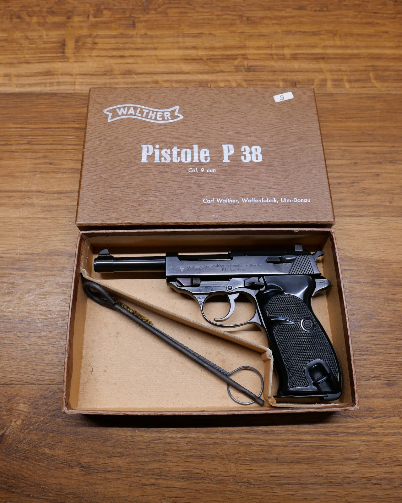 Pistolet Walther P38 en boîte avec accessoires