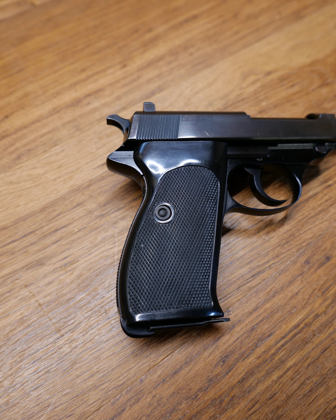 Pistolet Walther P38 poignée droite