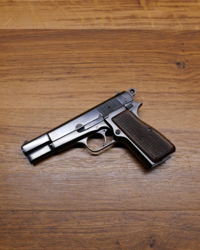 Pistolet FN GP35 face gauche