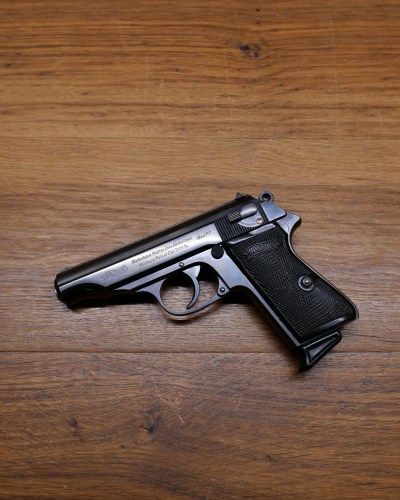 Pistolet Walther PP RFV face gauche