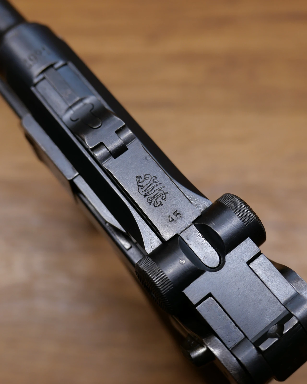 DWM Luger P 08 marquage culasse