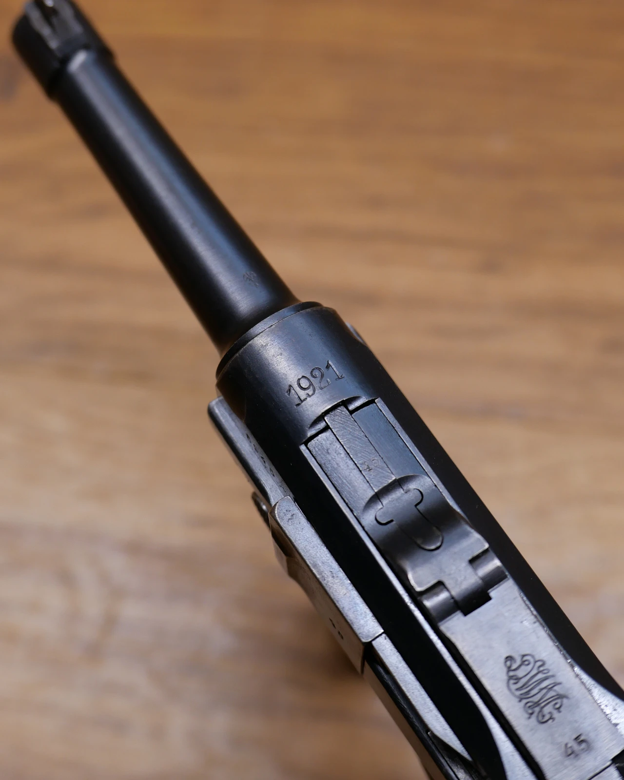 DWM Luger P 08 marquages tonnerre